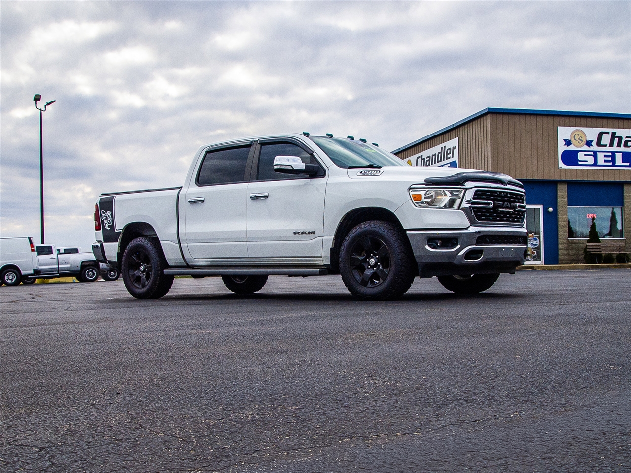 RAM 1500 Big Horn 4x4 Crew Cab 5'7" Box 2022