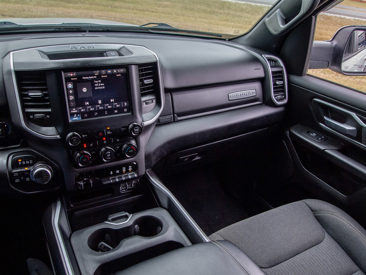 RAM 1500 Big Horn 4x4 Crew Cab 5'7" Box 2022