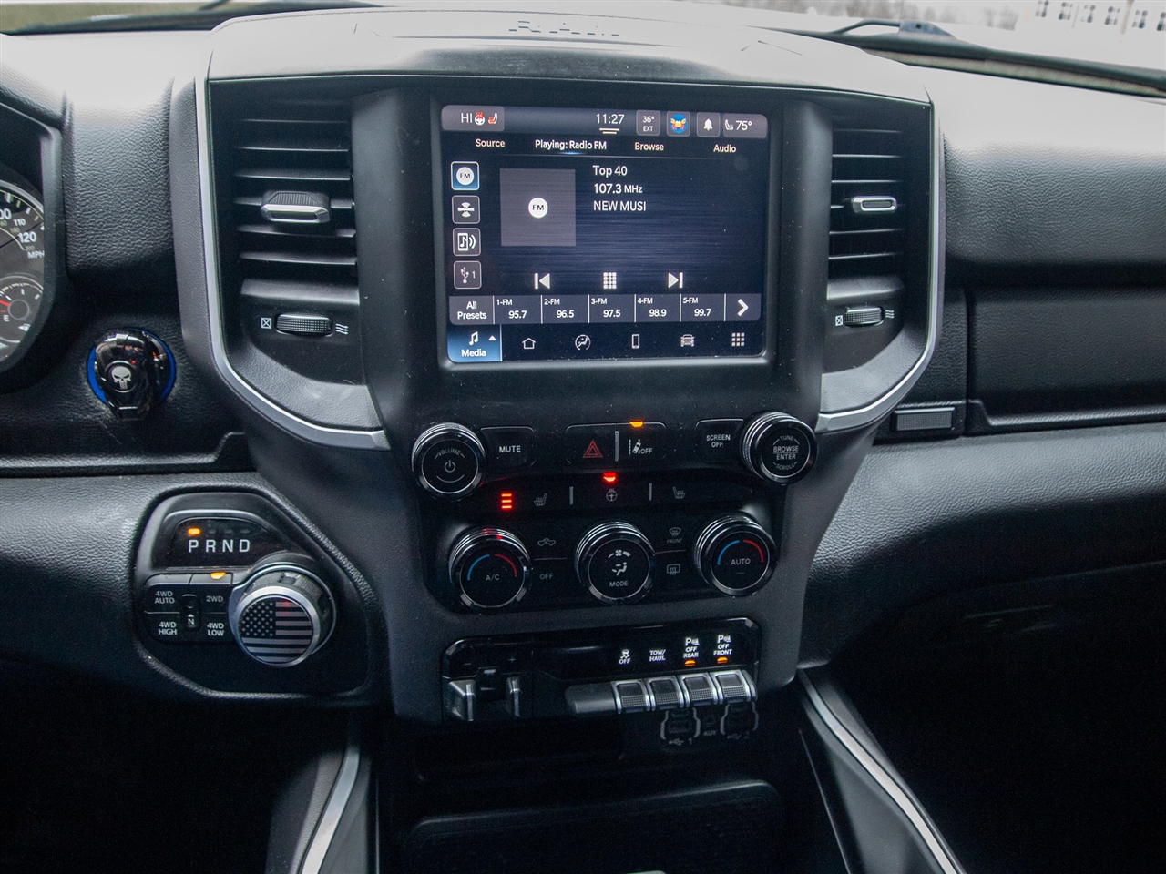 RAM 1500 Big Horn 4x4 Crew Cab 5'7" Box 2022