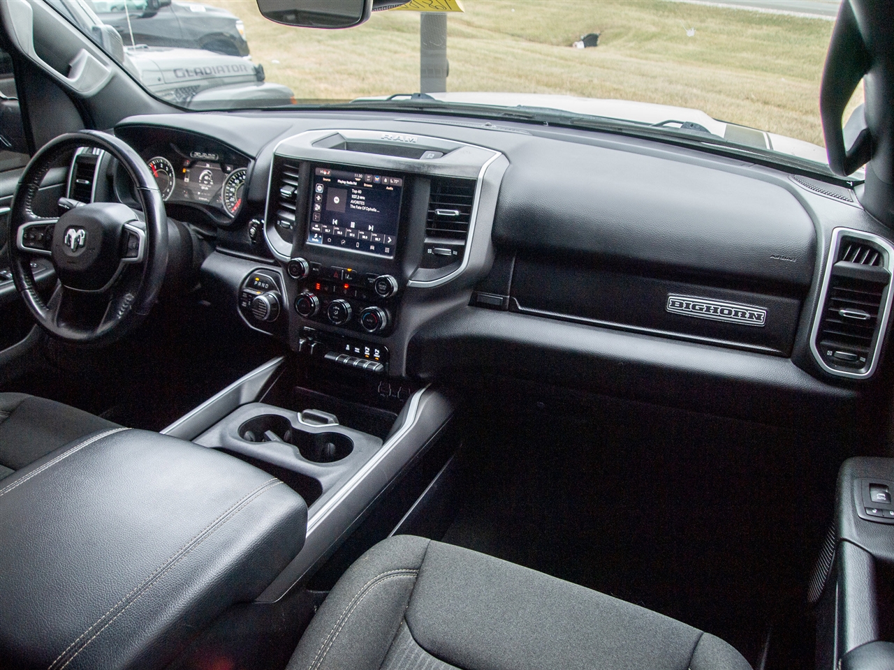 RAM 1500 Big Horn 4x4 Crew Cab 5'7" Box 2022