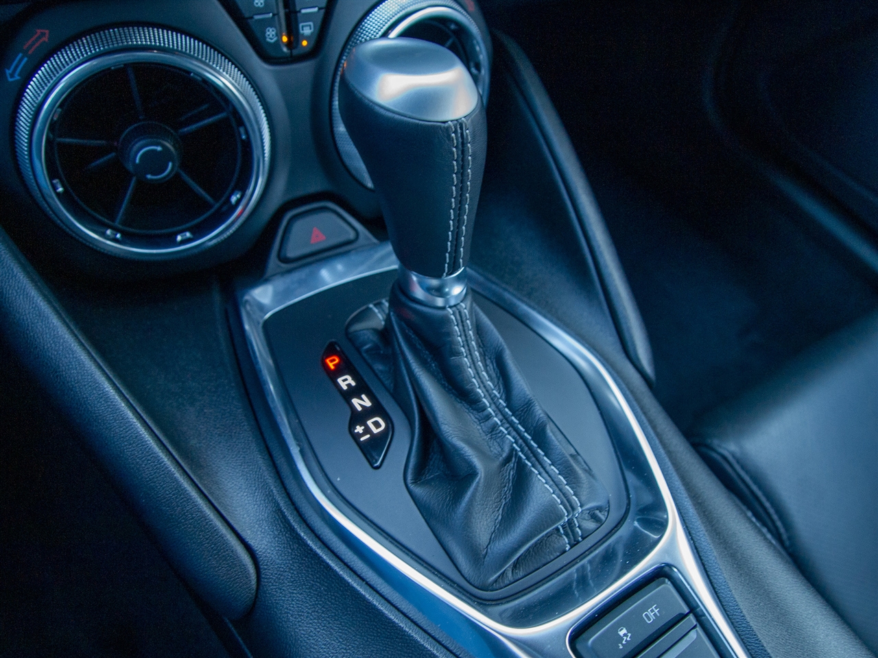 Chevrolet Camaro 2dr Conv 2LT 2024