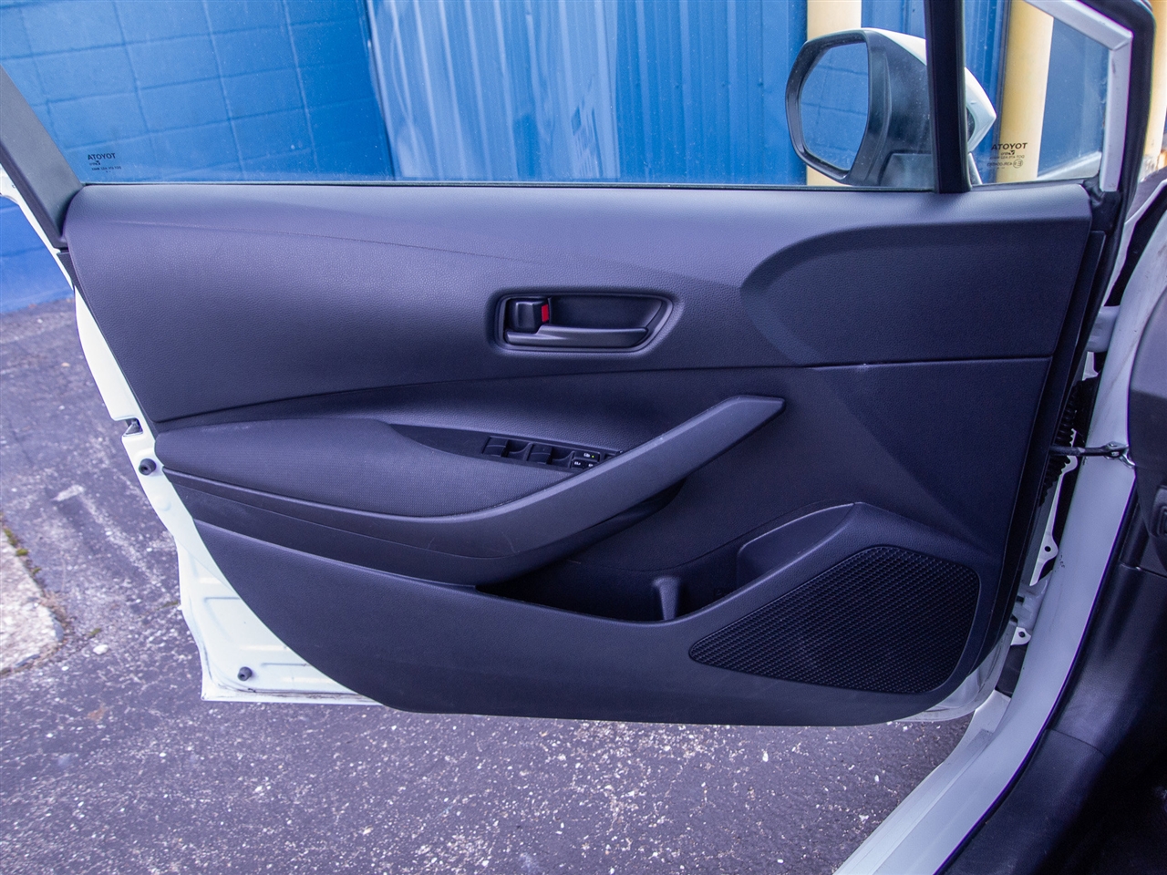 Toyota Corolla LE CVT (Natl) 2024