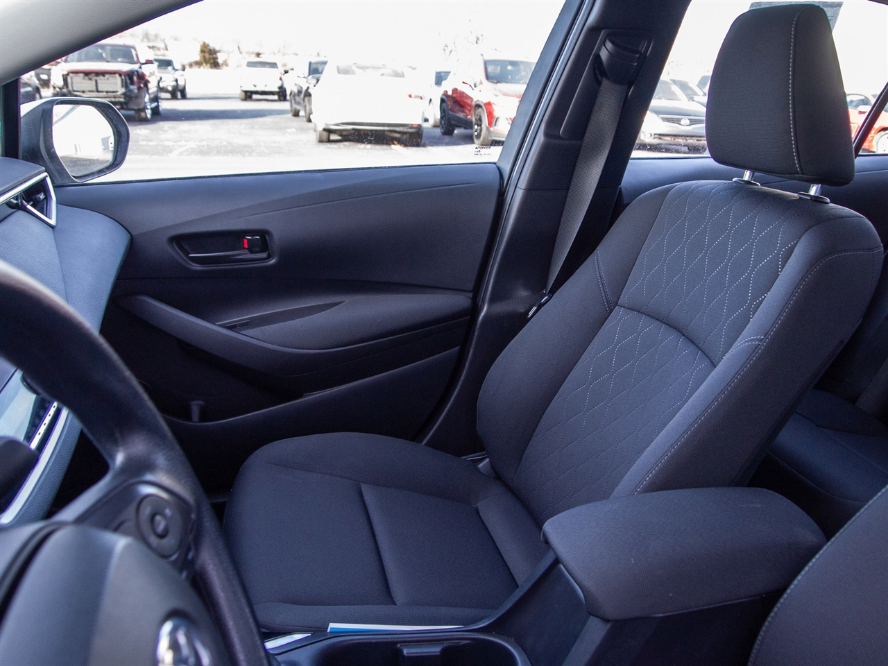 Toyota Corolla LE CVT (Natl) 2024