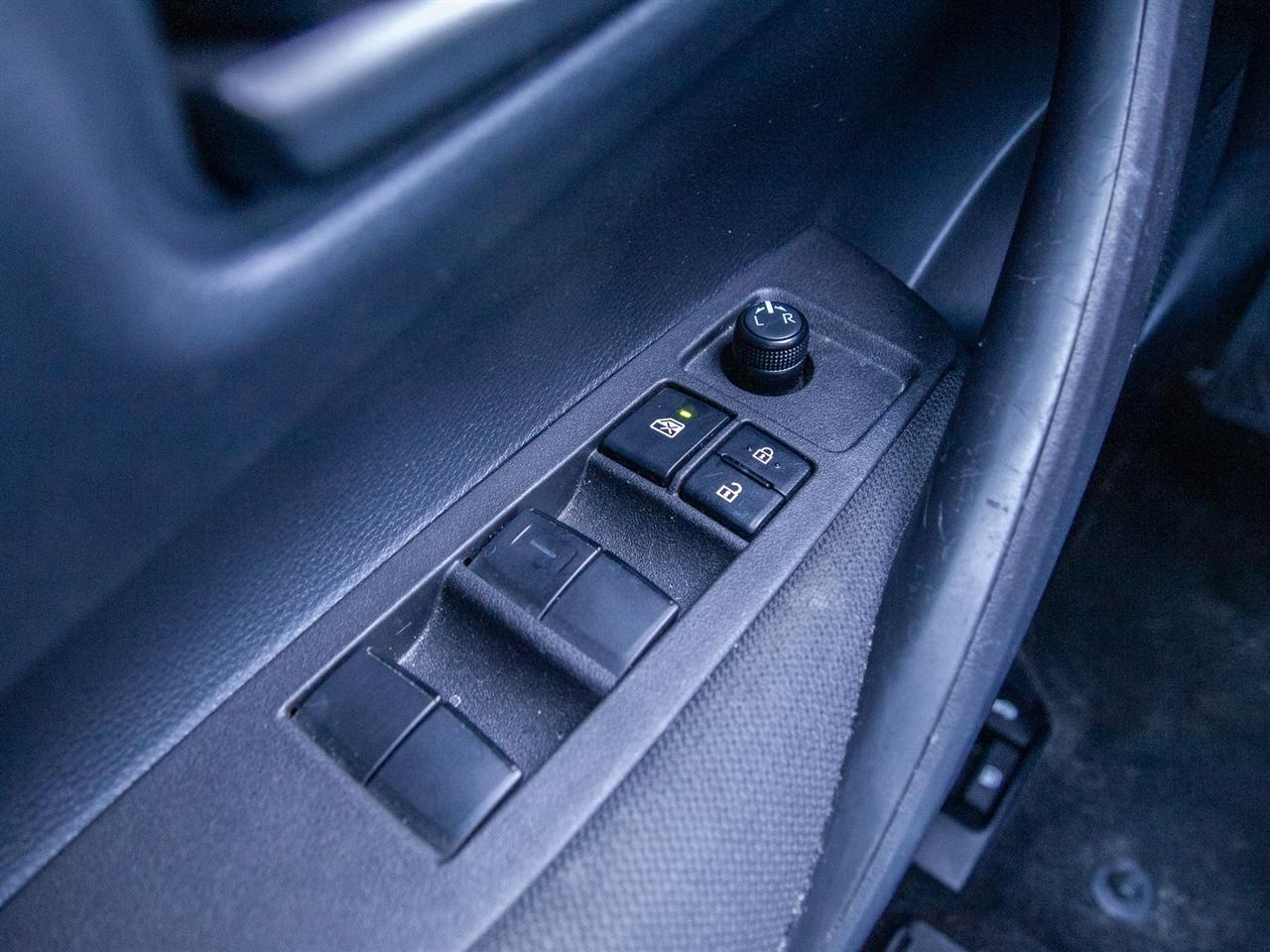 Toyota Corolla LE CVT (Natl) 2024