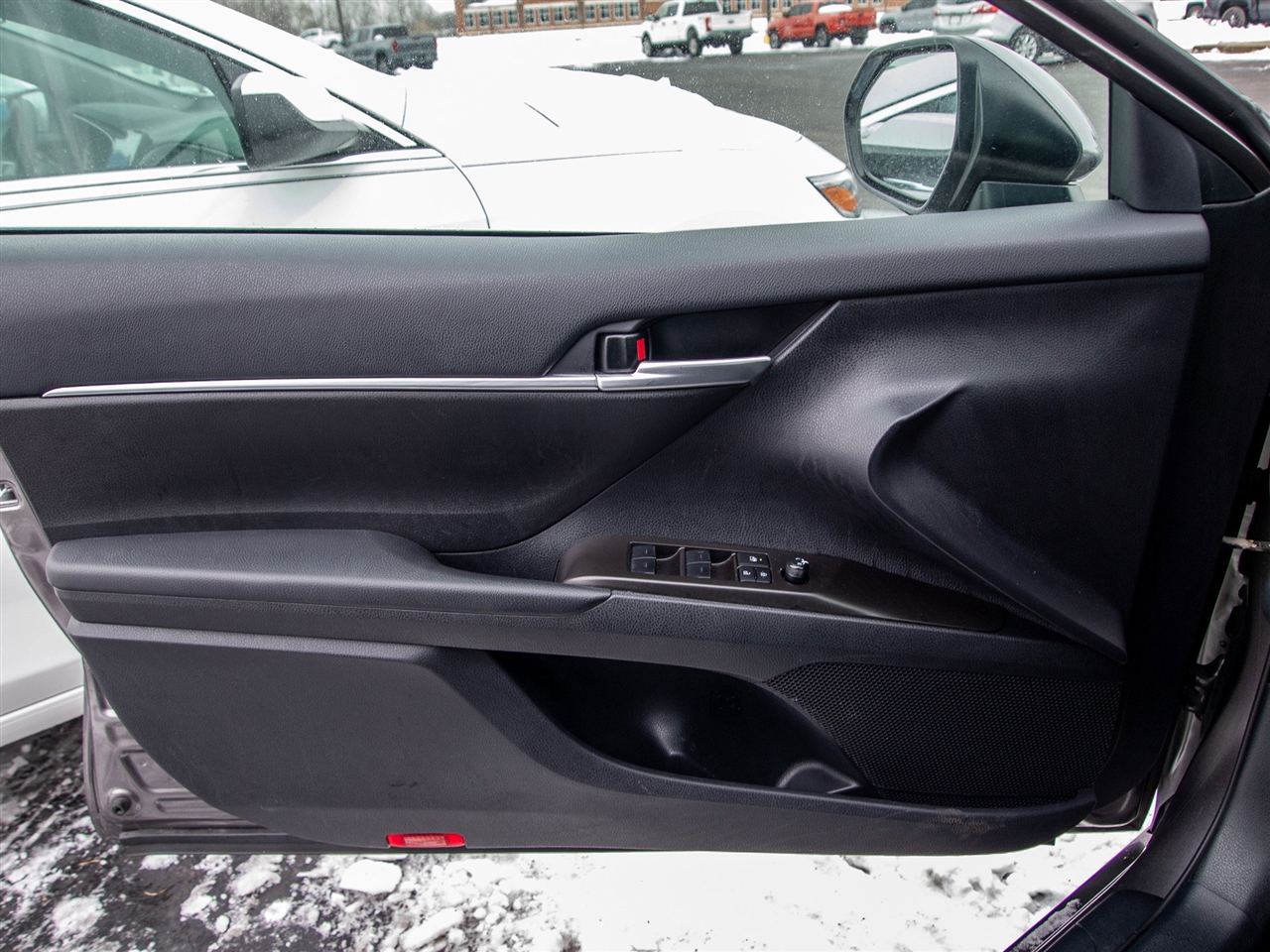 Toyota Camry LE Auto (Natl) 2024