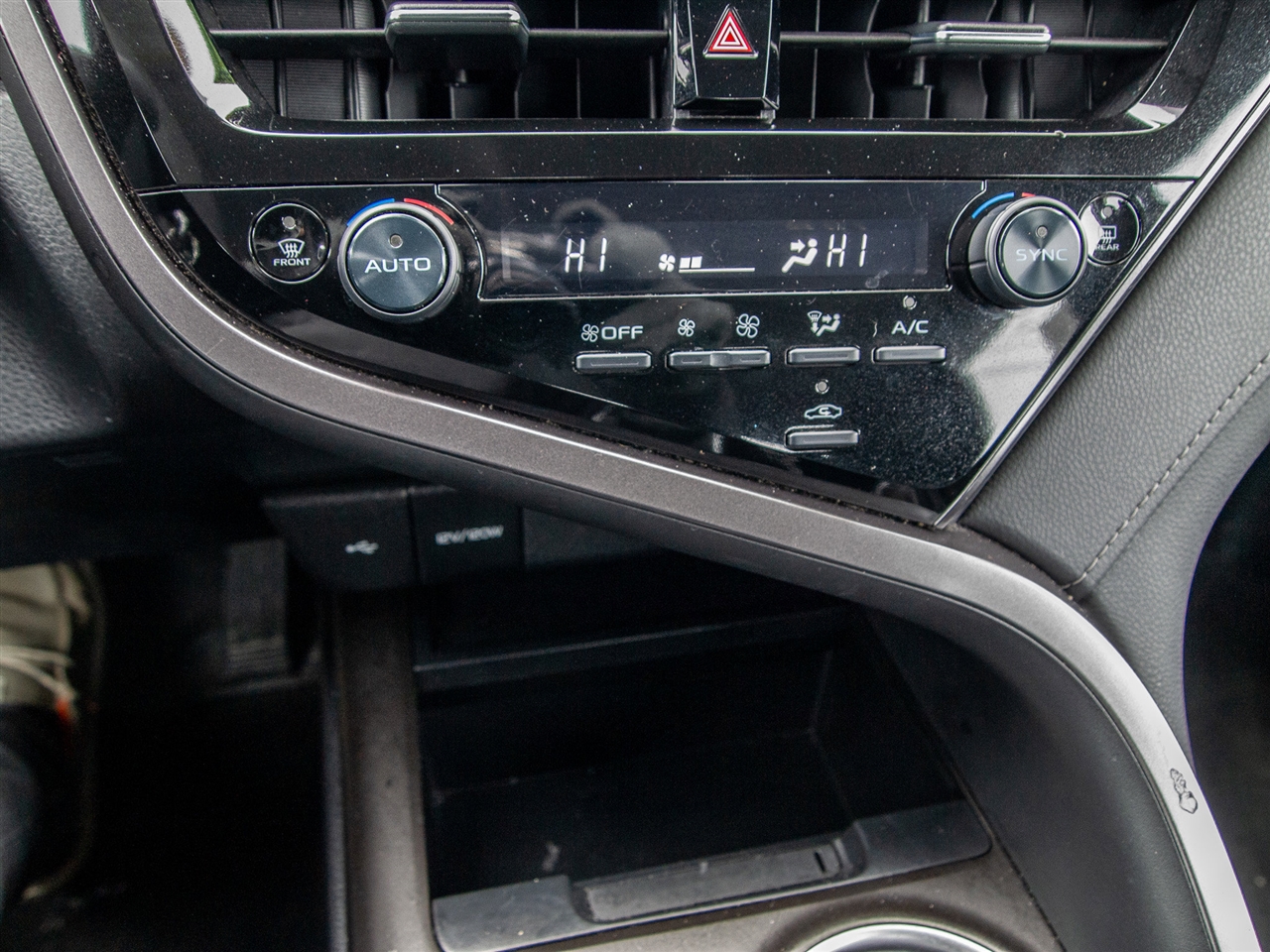 Toyota Camry LE Auto (Natl) 2024