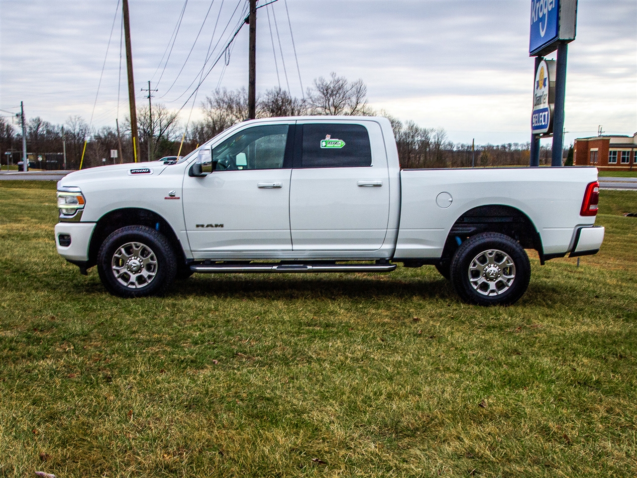 RAM 2500 Laramie 4x4 Crew Cab 6'4" Box 2024