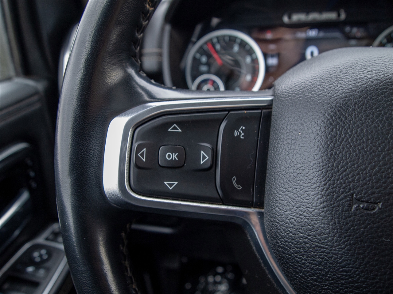 RAM 2500 Laramie 4x4 Crew Cab 6'4" Box 2024