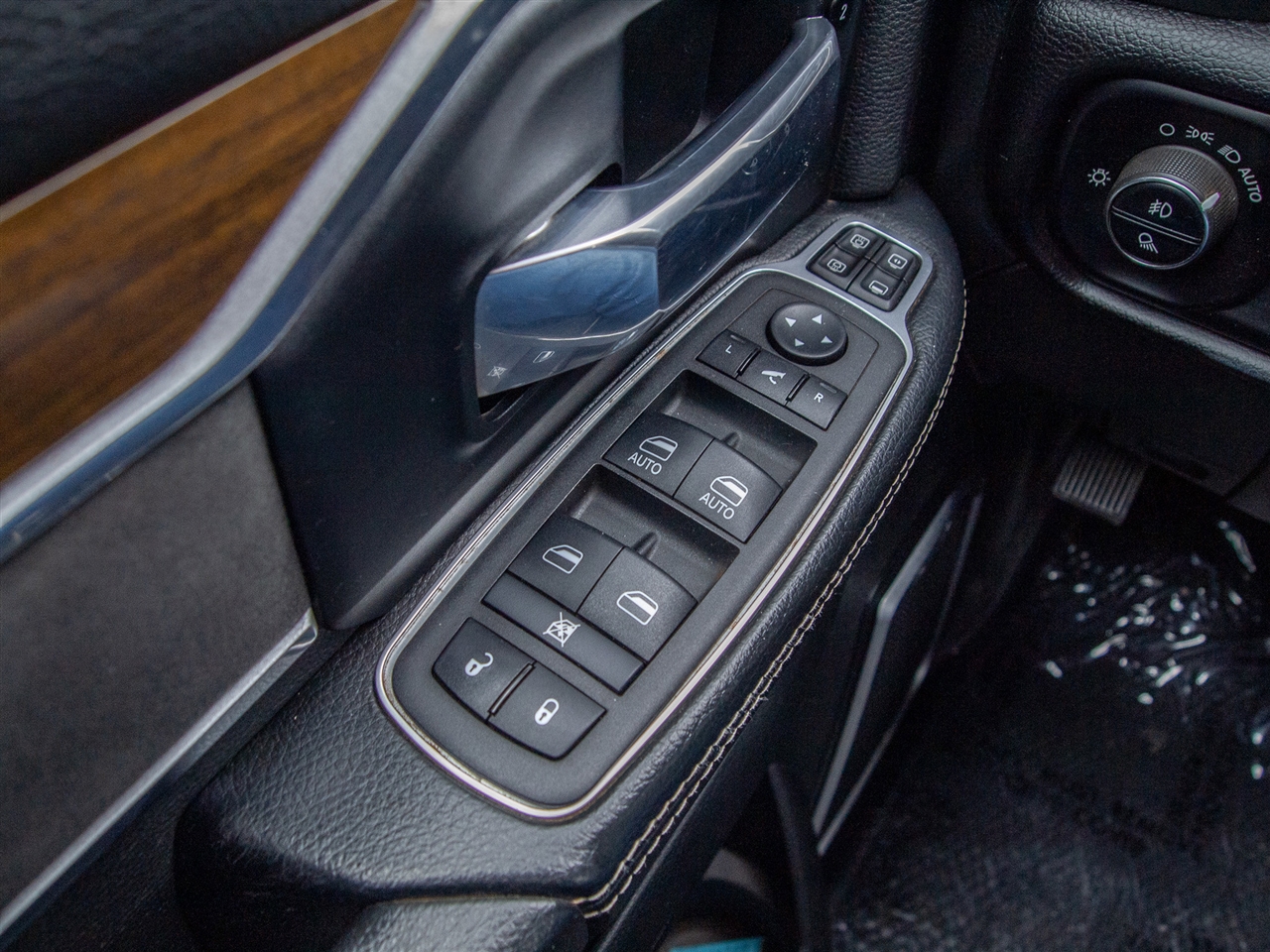 RAM 2500 Laramie 4x4 Crew Cab 6'4" Box 2024