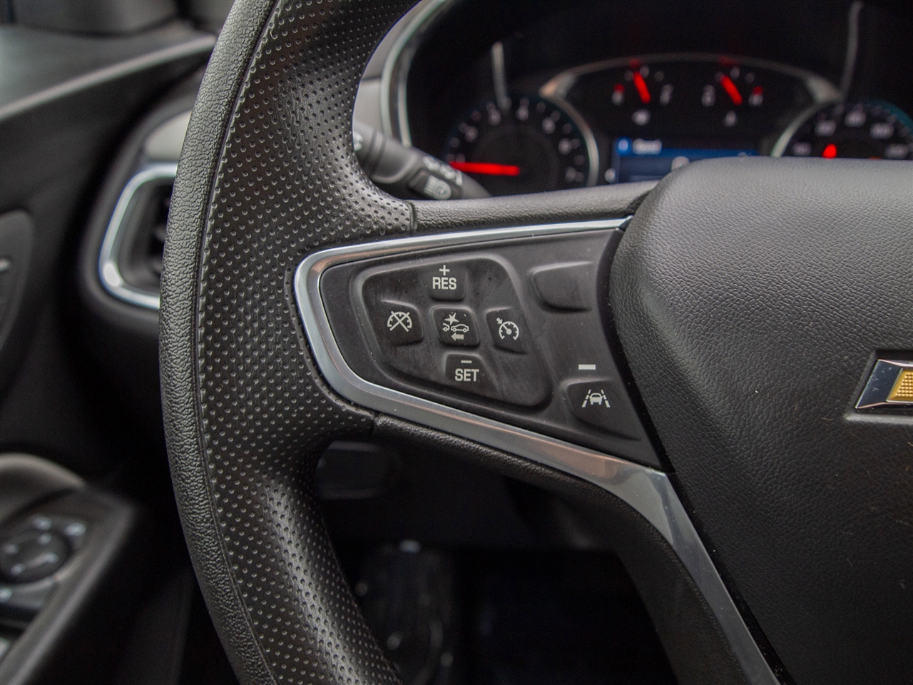 Chevrolet Equinox AWD 4dr LT w/1LT 2023