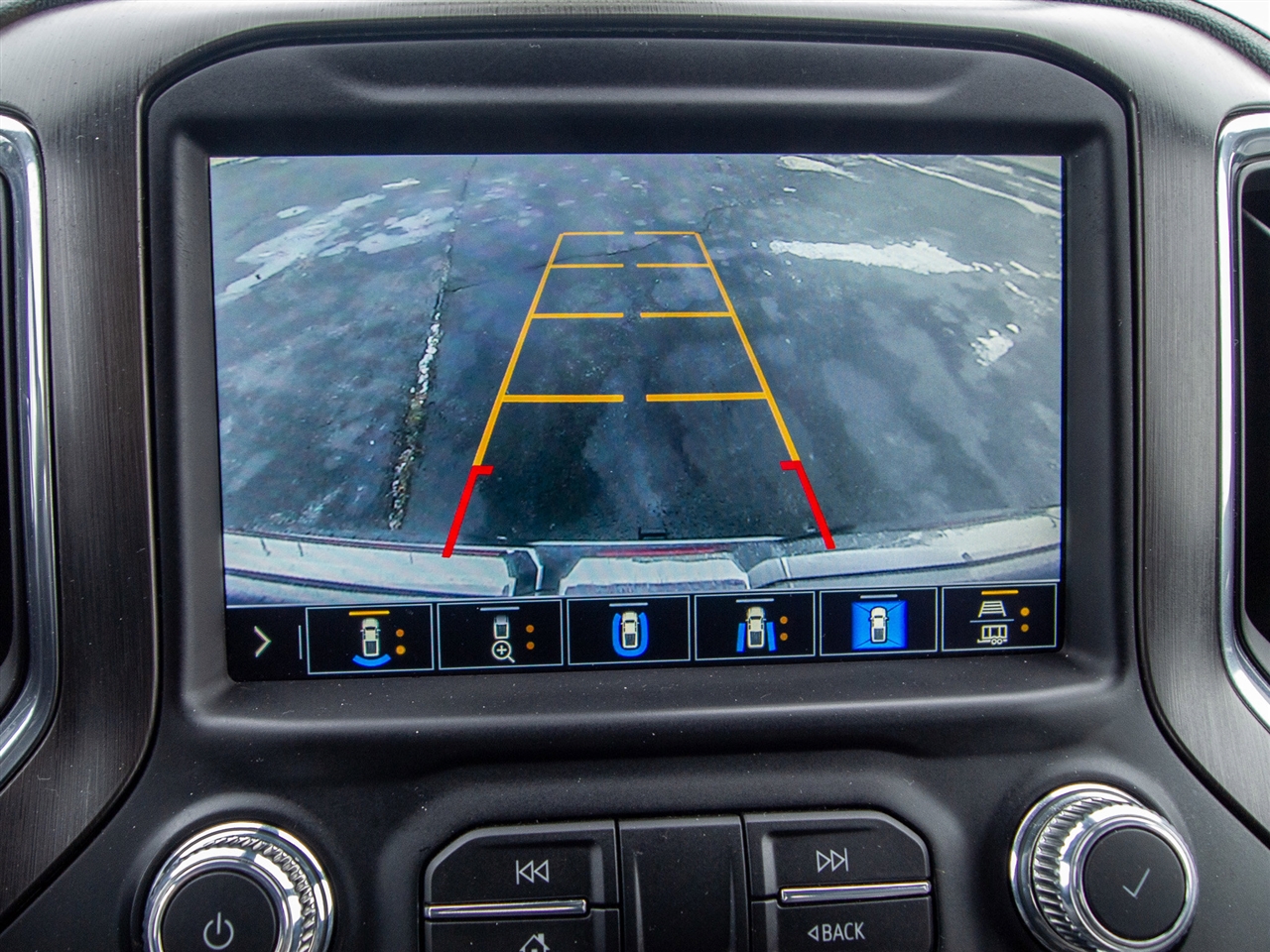 GMC Sierra 1500 4WD Crew Cab 147" AT4 2021