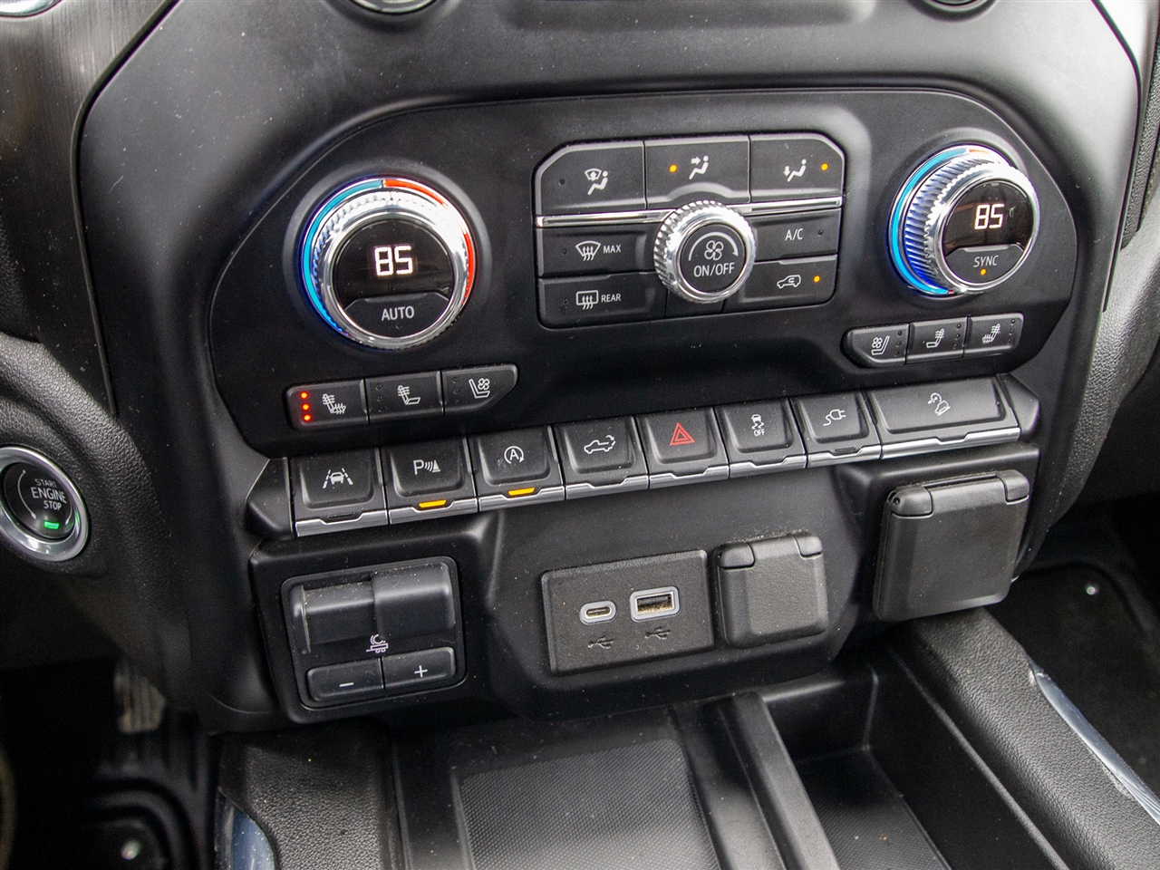 GMC Sierra 1500 4WD Crew Cab 147" AT4 2021