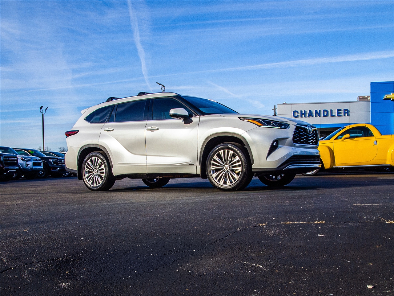 Toyota Highlander Hybrid Platinum AWD (Natl) 2025