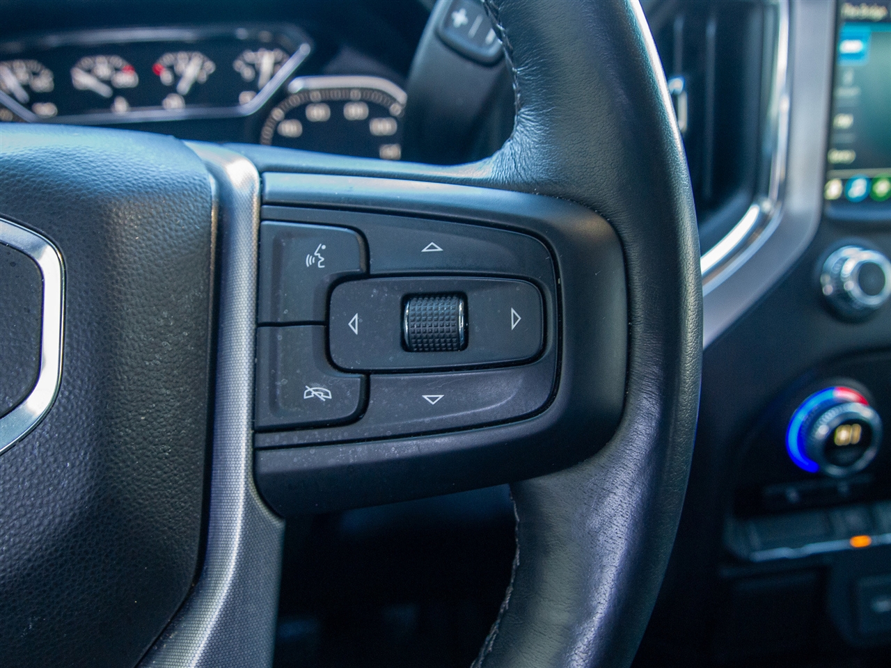 GMC Sierra 1500 Limited 4WD Double Cab 147" SLE 2022