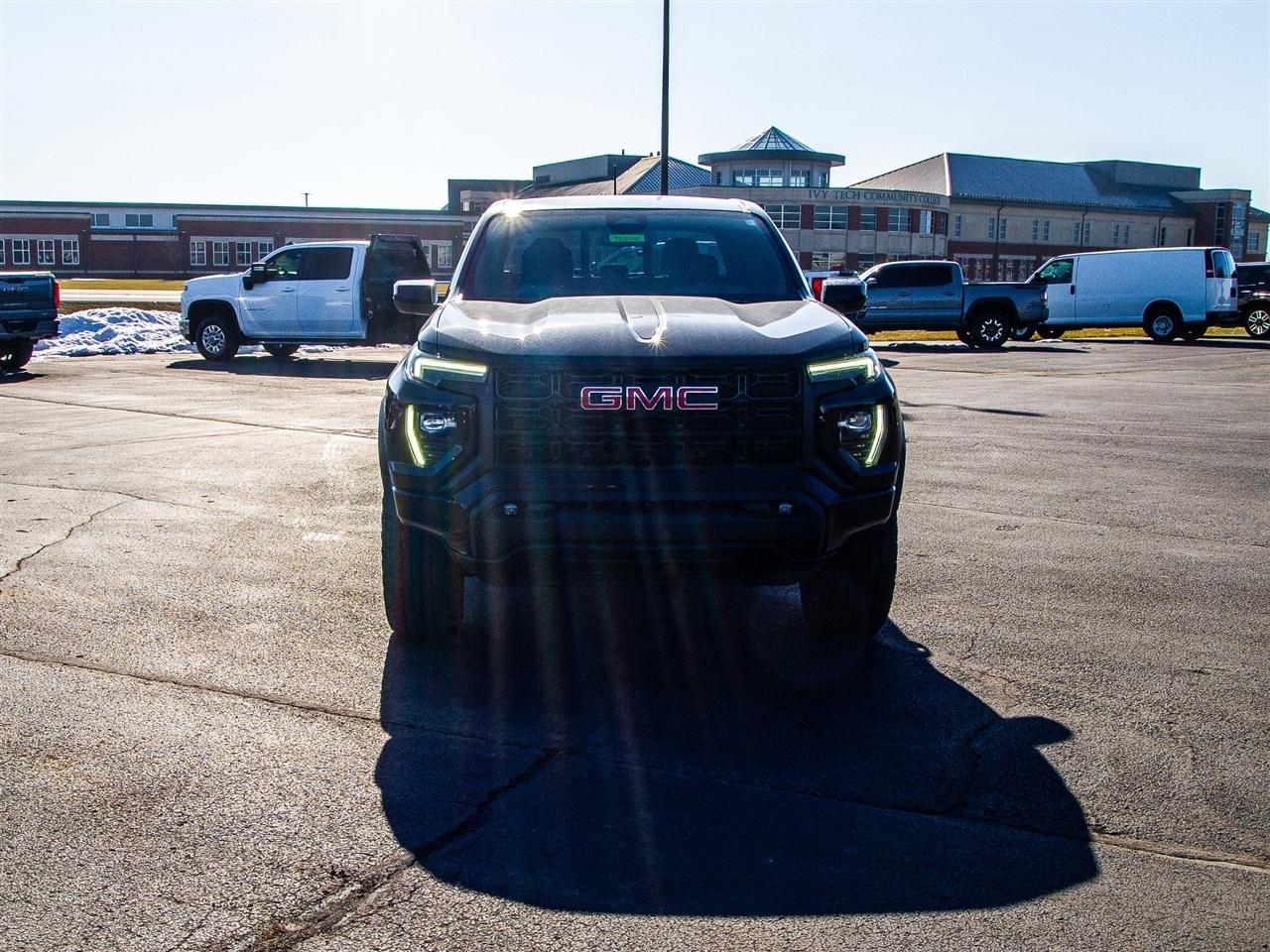 GMC Canyon 2WD Crew Cab Elevation 2023