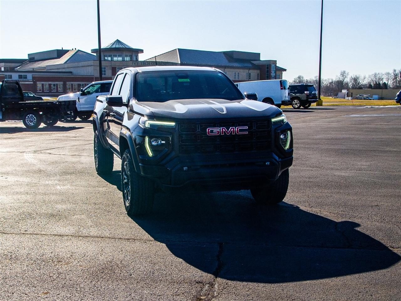 GMC Canyon 2WD Crew Cab Elevation 2023