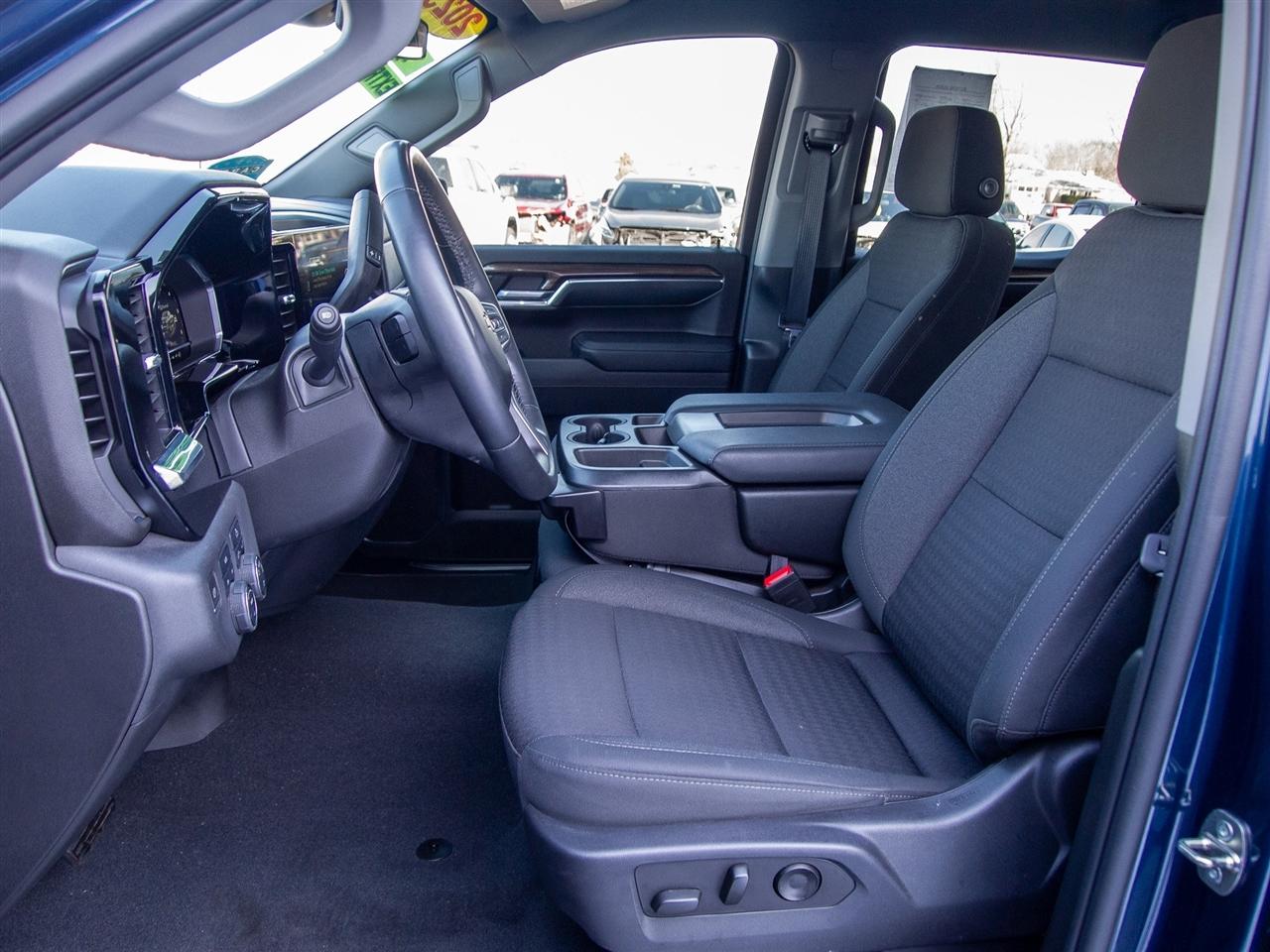 Chevrolet Silverado 1500 4WD Crew Cab 157" LT 2023