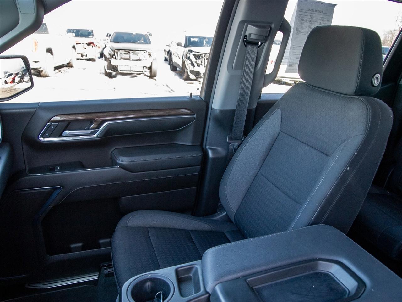 Chevrolet Silverado 1500 4WD Crew Cab 157" LT 2023