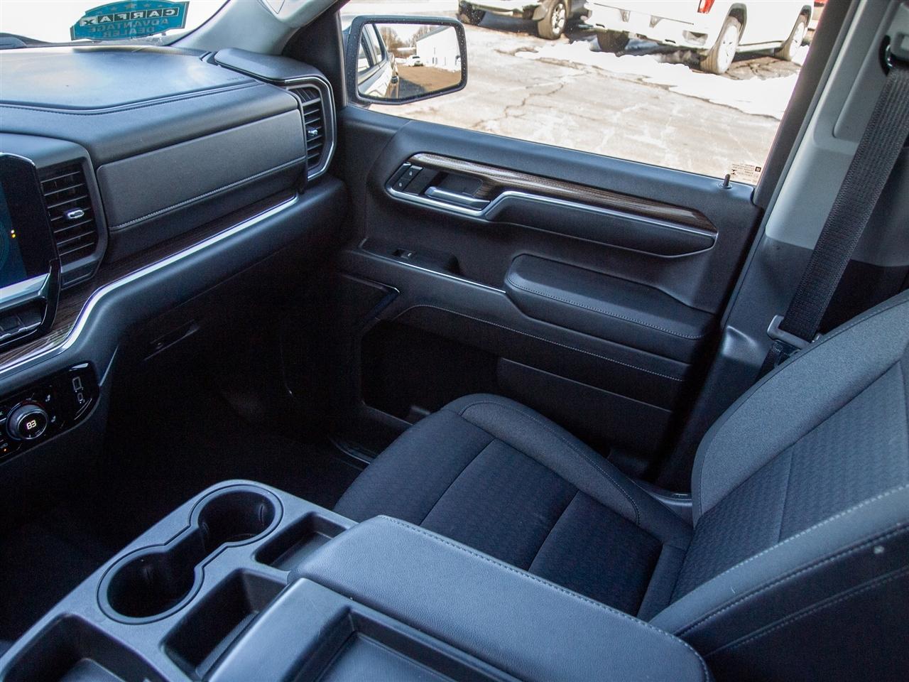 Chevrolet Silverado 1500 4WD Crew Cab 157" LT 2023