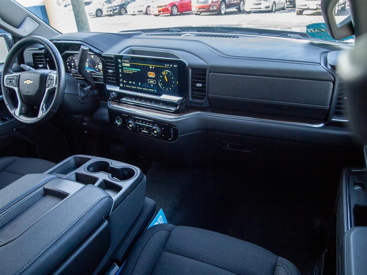 Chevrolet Silverado 1500 4WD Crew Cab 157" LT 2023