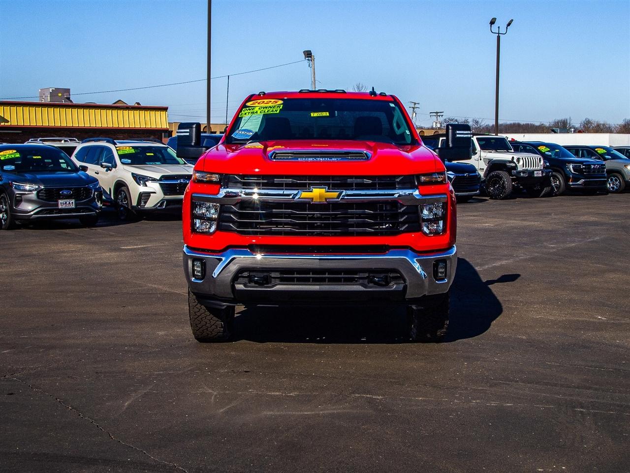 Chevrolet Silverado 2500HD 4WD Reg Cab 142" LT 2025