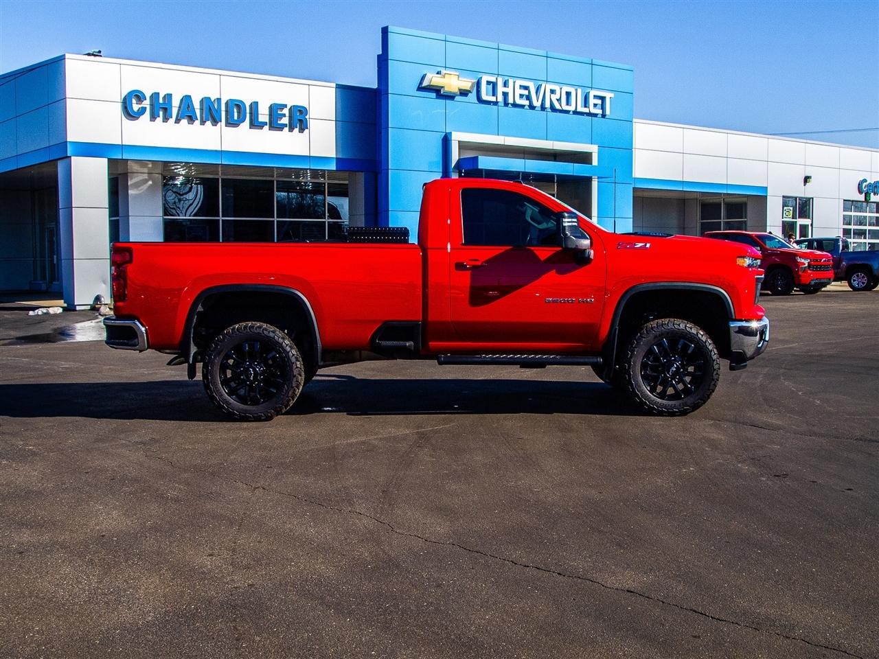 Chevrolet Silverado 2500HD 4WD Reg Cab 142" LT 2025