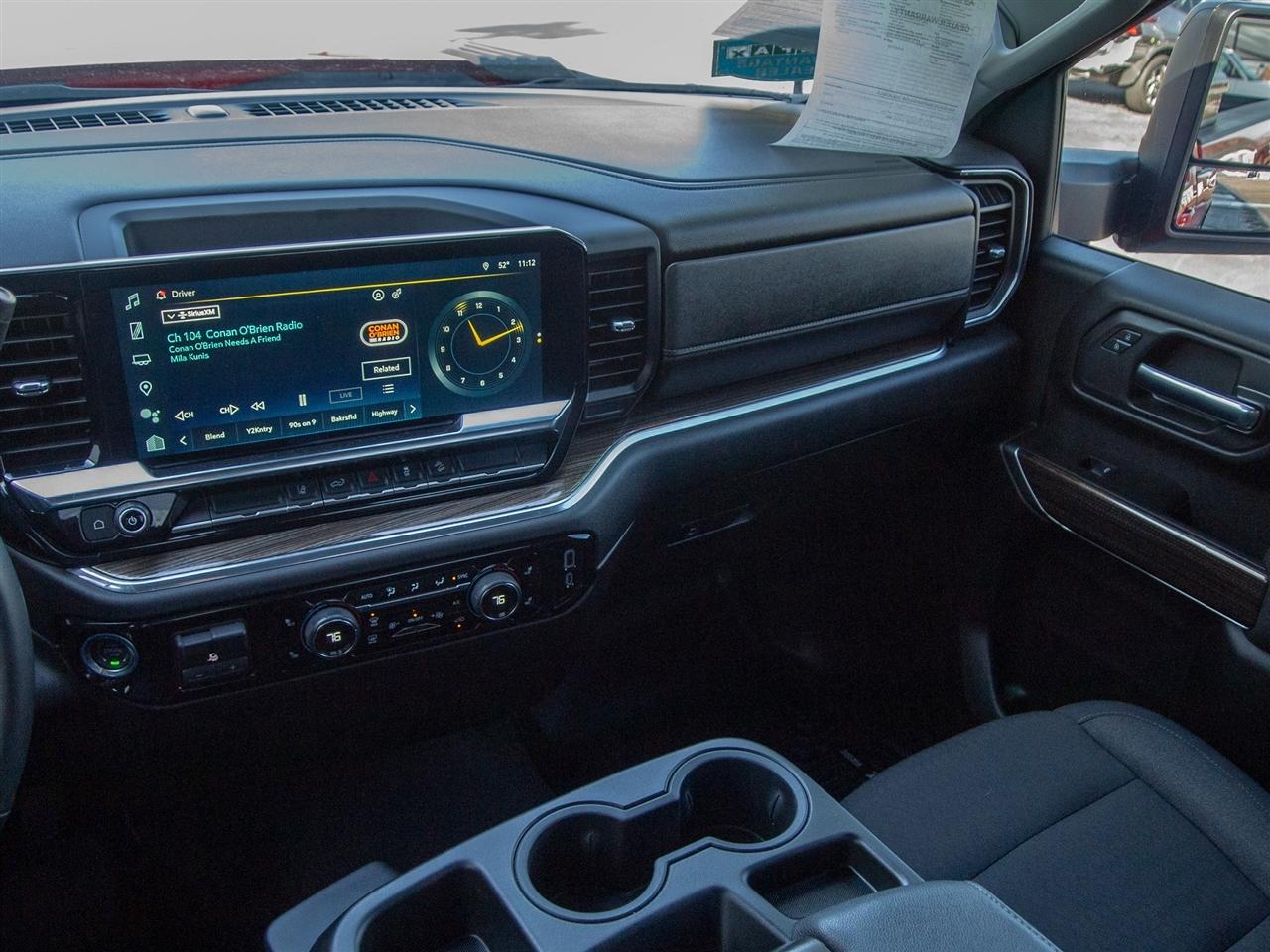 Chevrolet Silverado 2500HD 4WD Reg Cab 142" LT 2025