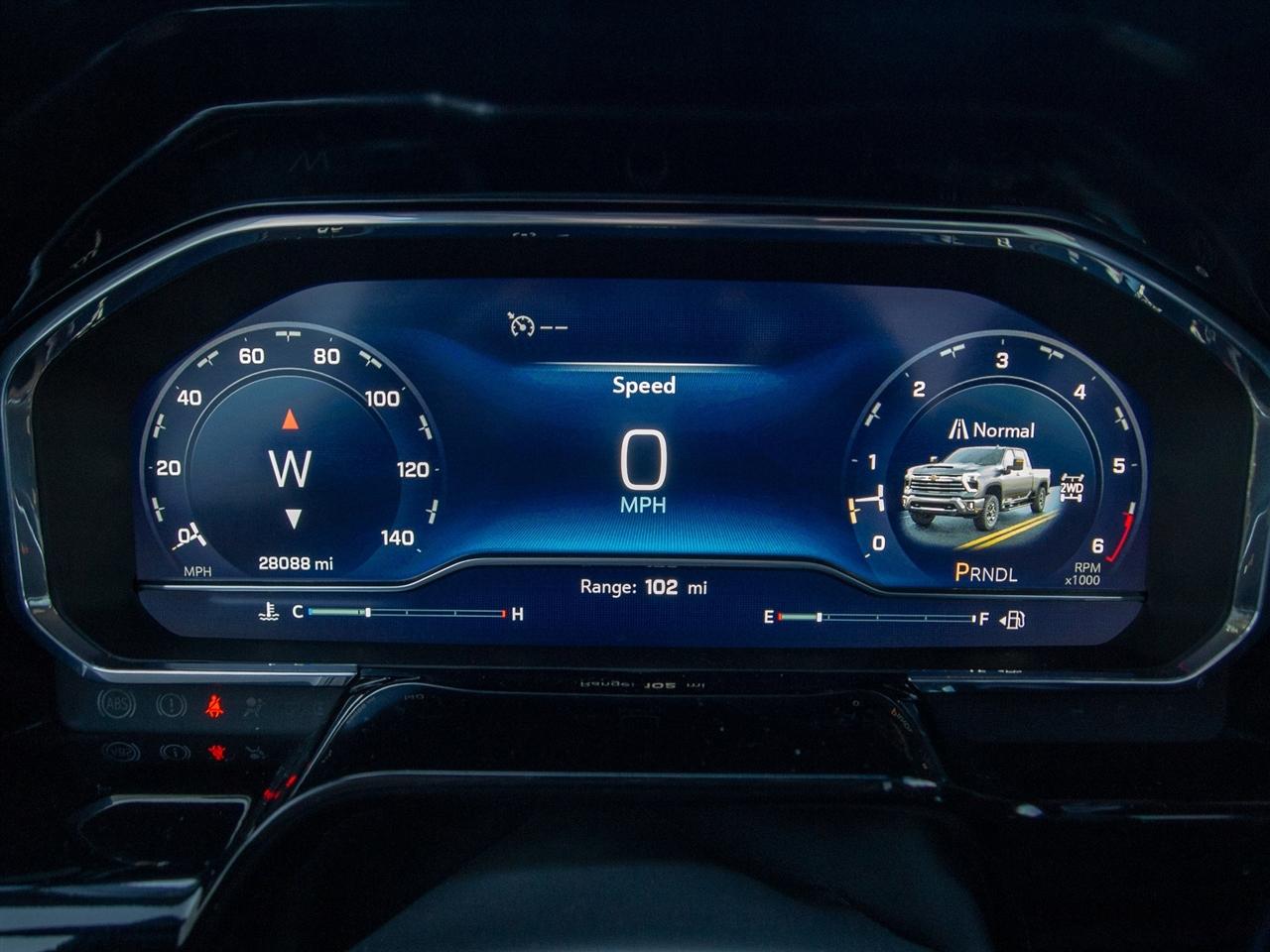 Chevrolet Silverado 2500HD 4WD Reg Cab 142" LT 2025