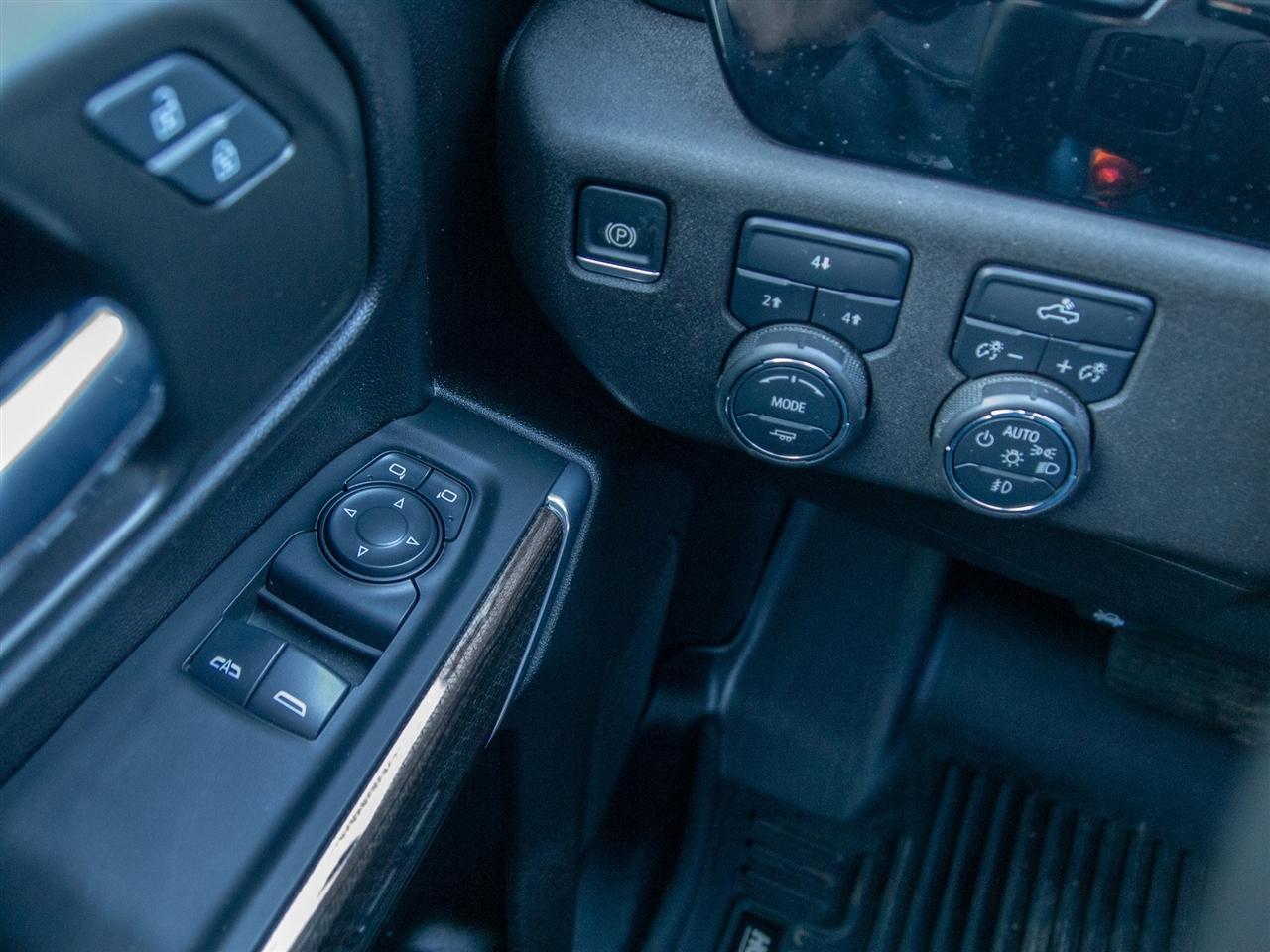 Chevrolet Silverado 2500HD 4WD Reg Cab 142" LT 2025