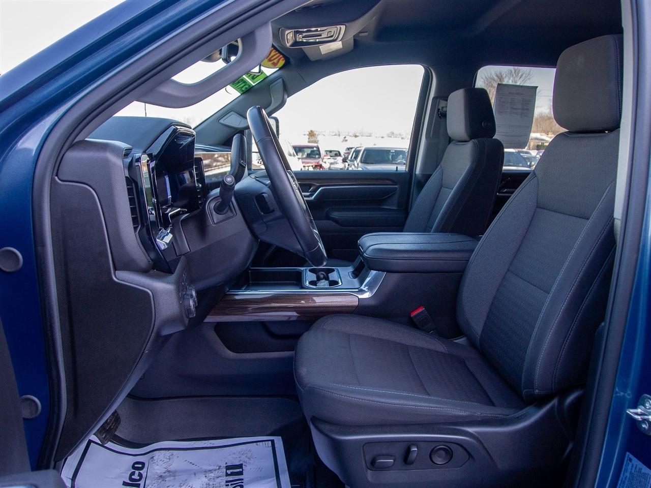 Chevrolet Silverado 3500HD 4WD Crew Cab 159" LT 2025