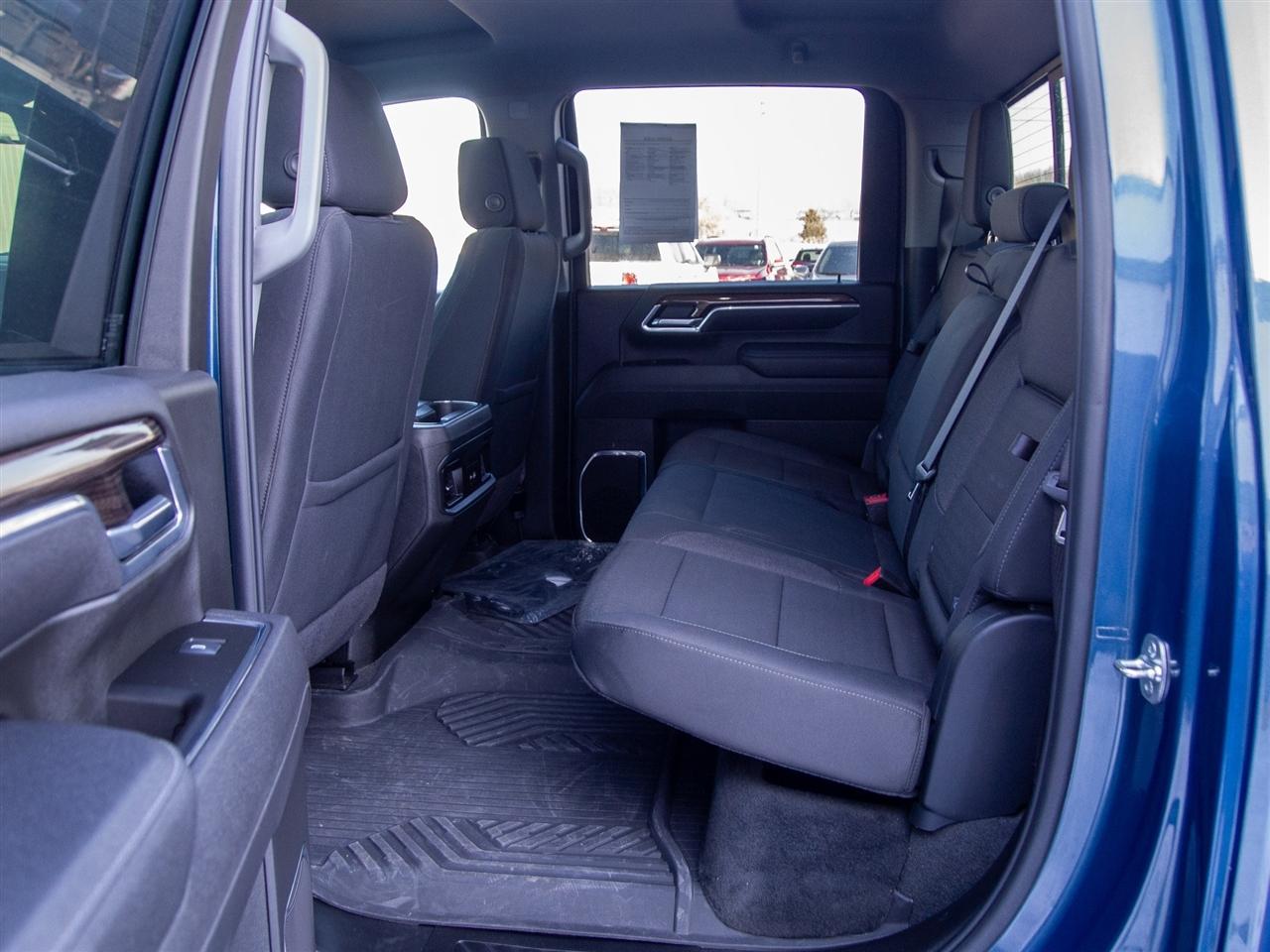 Chevrolet Silverado 3500HD 4WD Crew Cab 159" LT 2025