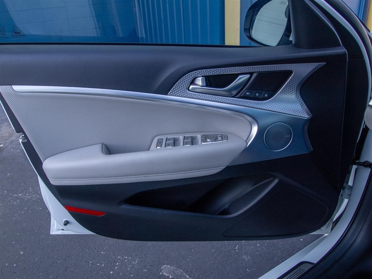 Genesis G70 2.0T AWD 2023