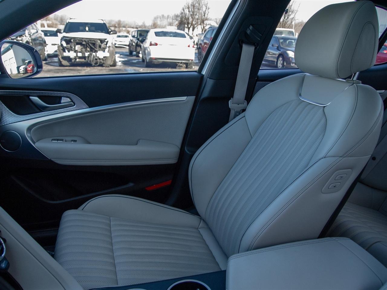 Genesis G70 2.0T AWD 2023