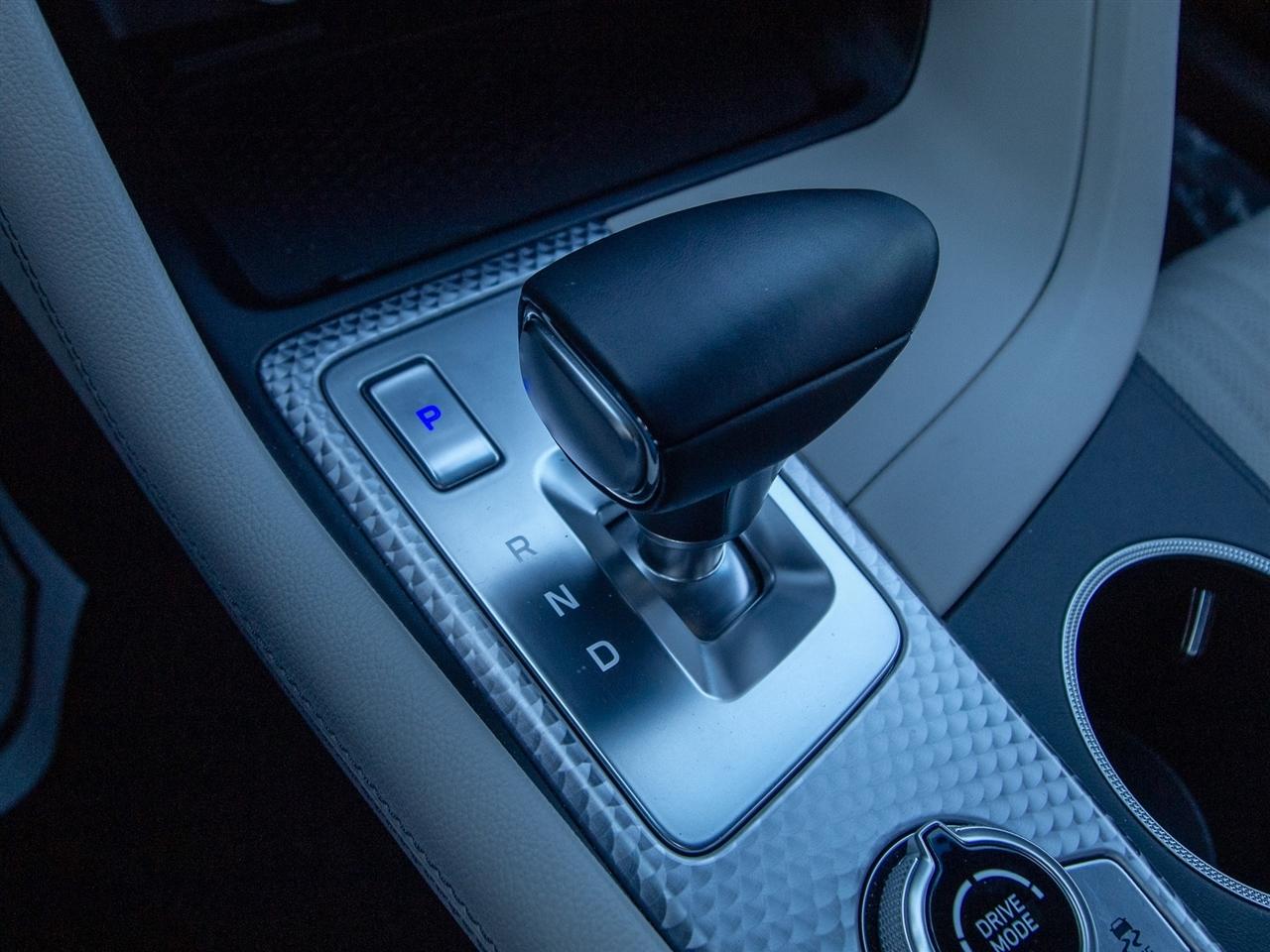 Genesis G70 2.0T AWD 2023