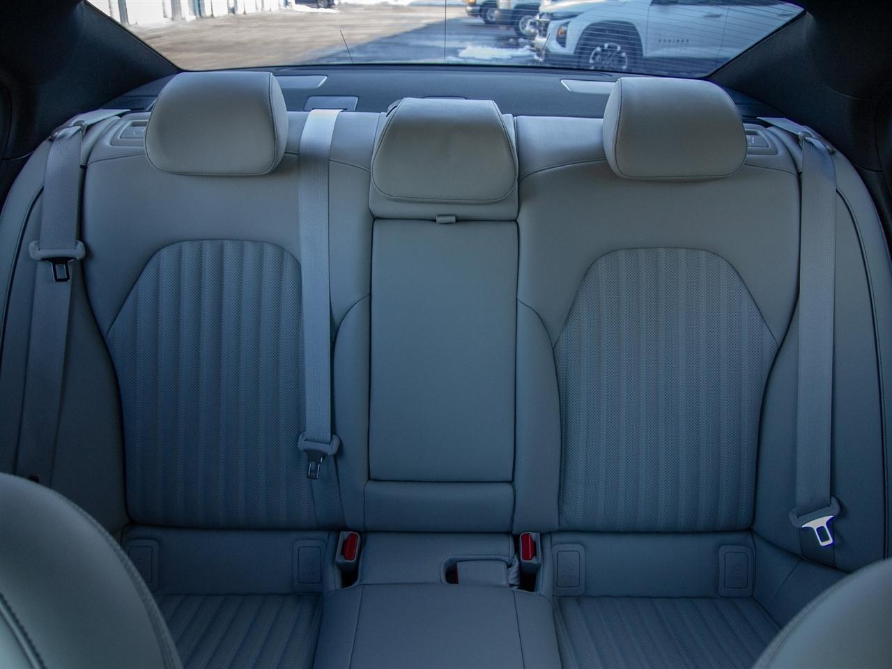 Genesis G70 2.0T AWD 2023