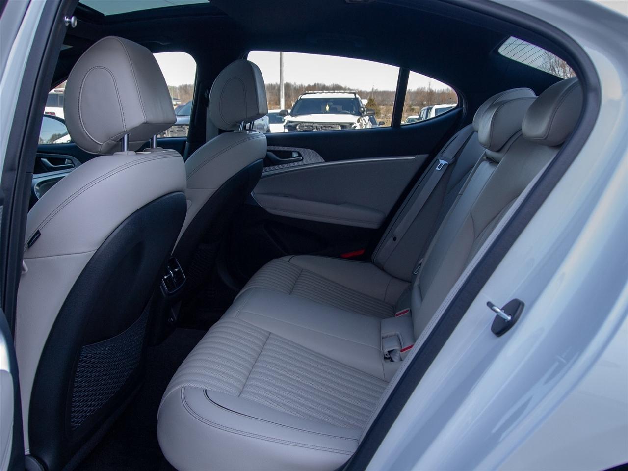 Genesis G70 2.0T AWD 2023