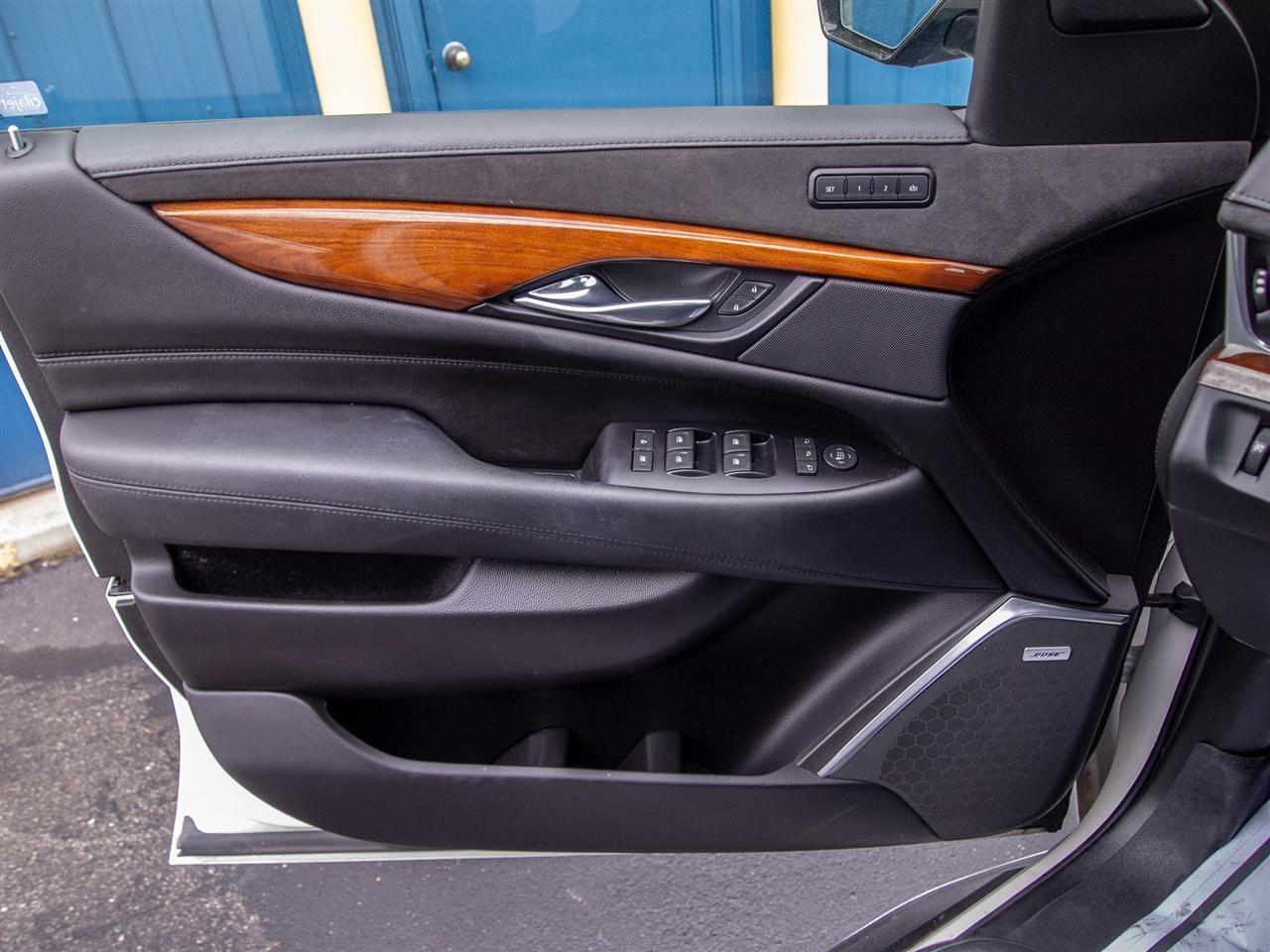 Cadillac Escalade 4WD 4dr Luxury 2019