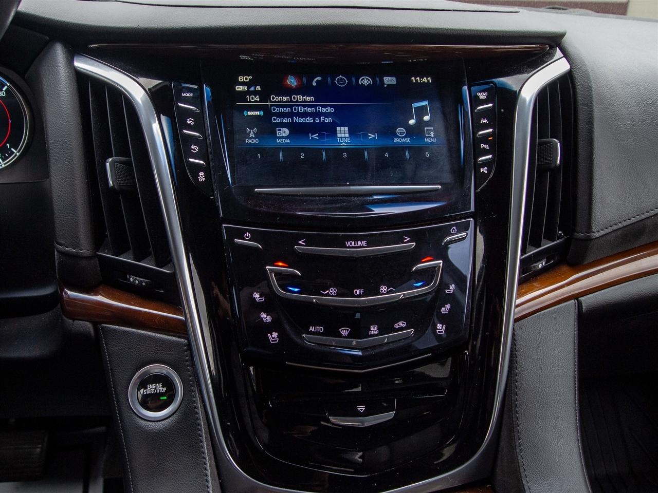 Cadillac Escalade 4WD 4dr Luxury 2019