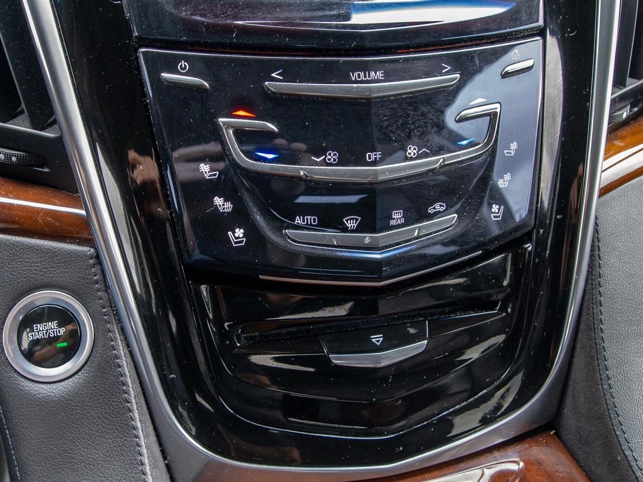 Cadillac Escalade 4WD 4dr Luxury 2019