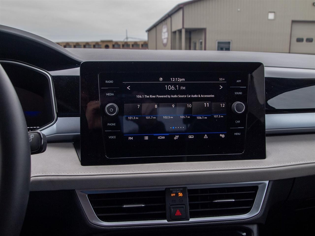 Volkswagen Taos SE FWD 2025