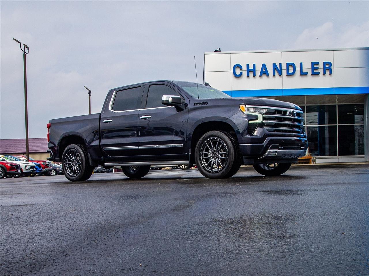 Chevrolet Silverado 1500 4WD Crew Cab 147" High Country 2024