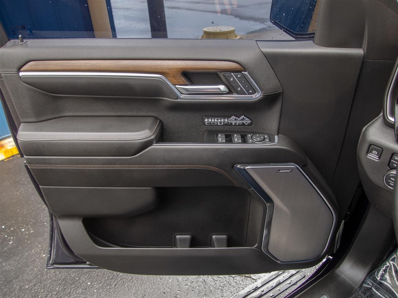 Chevrolet Silverado 1500 4WD Crew Cab 147" High Country 2024