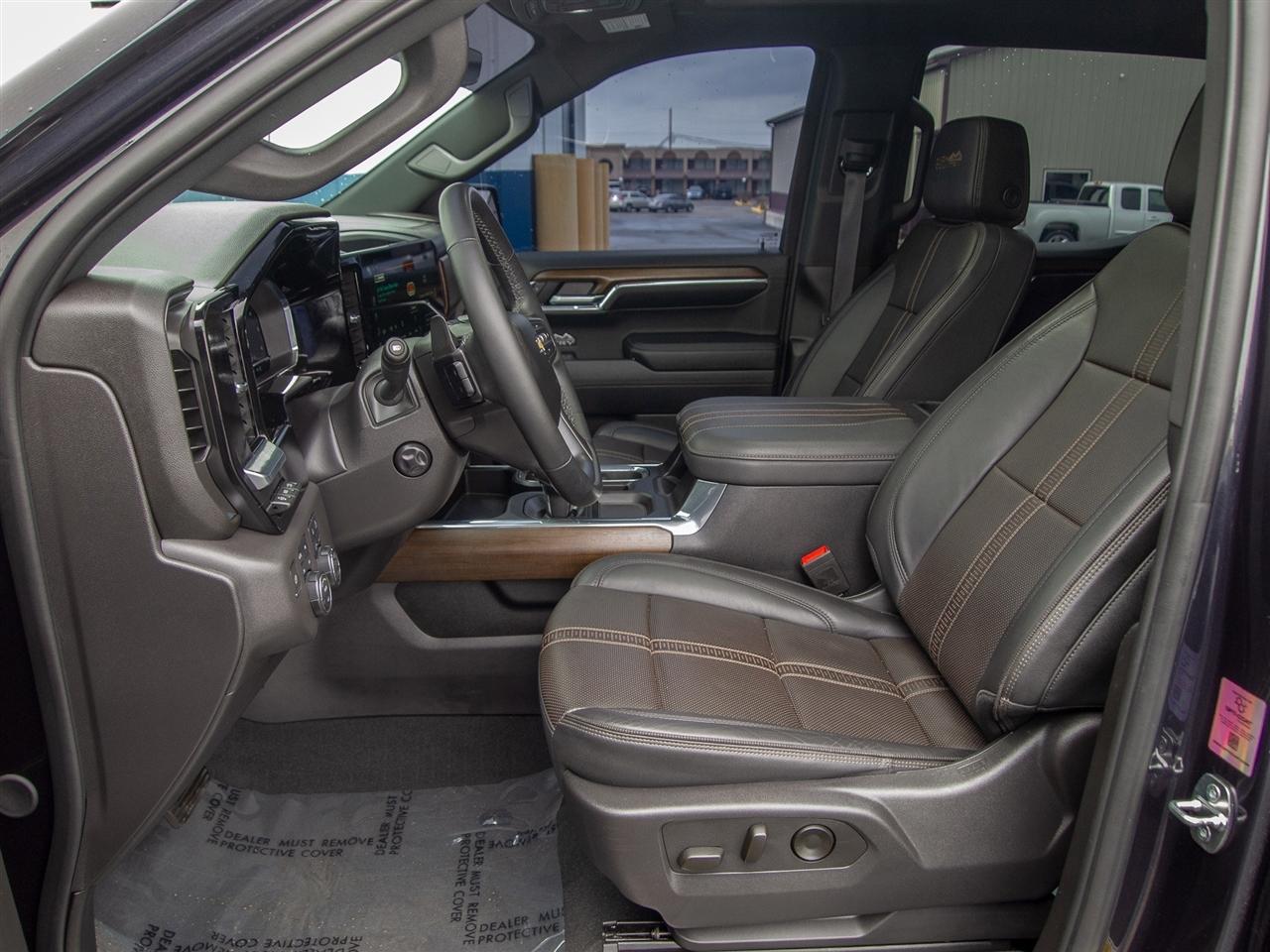 Chevrolet Silverado 1500 4WD Crew Cab 147" High Country 2024