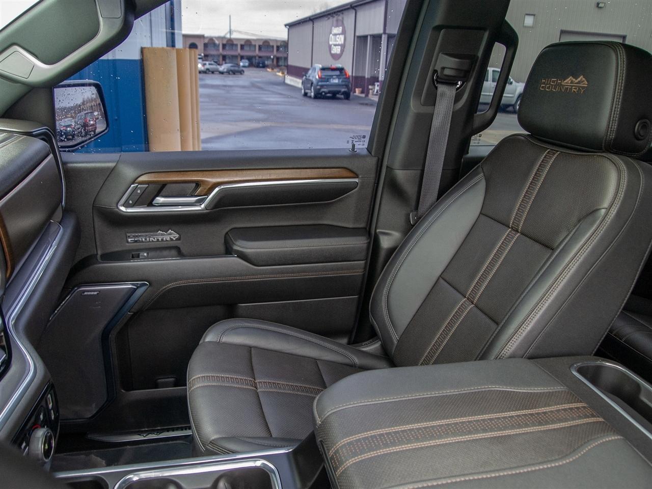 Chevrolet Silverado 1500 4WD Crew Cab 147" High Country 2024