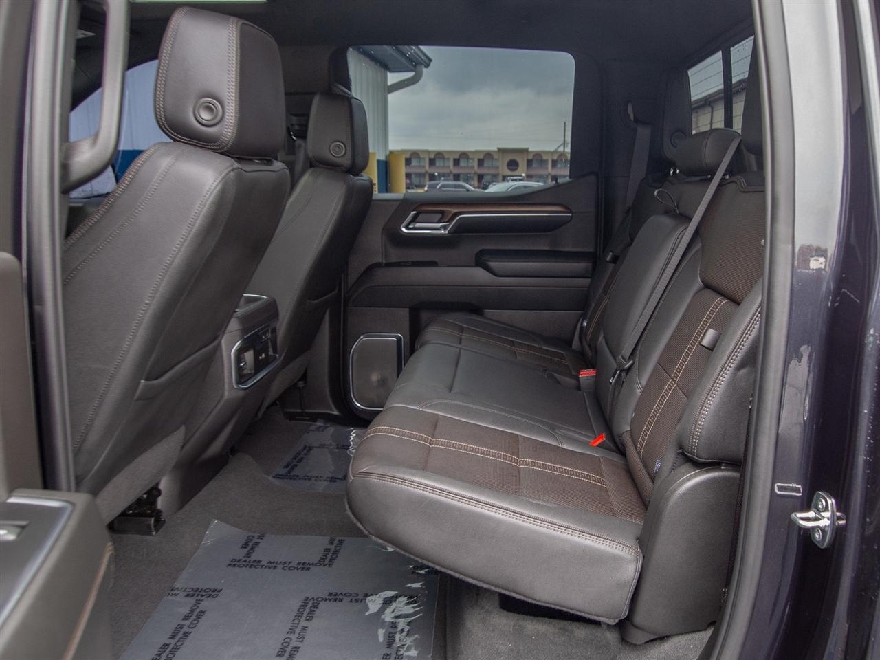 Chevrolet Silverado 1500 4WD Crew Cab 147" High Country 2024