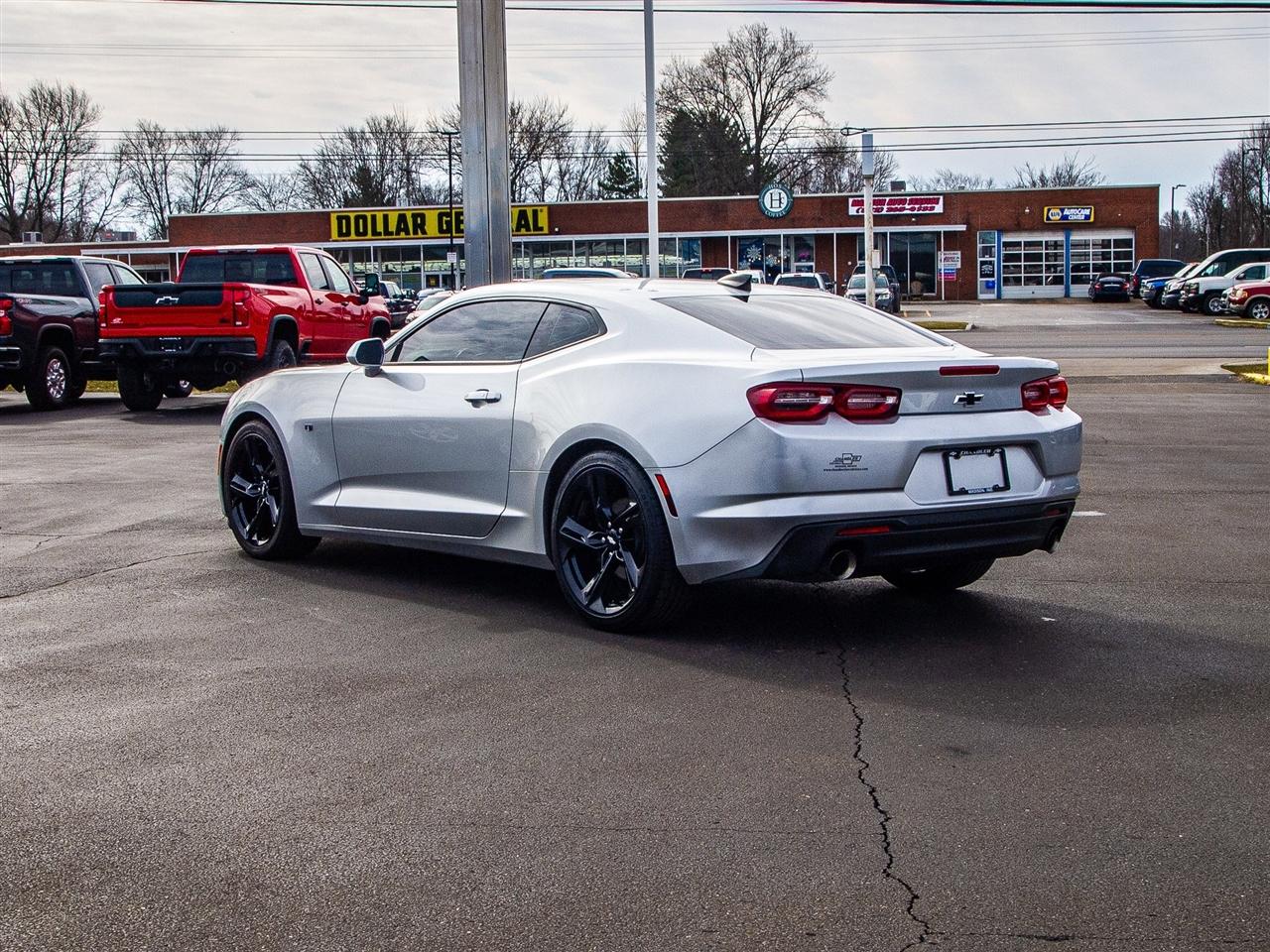 Chevrolet Camaro 2dr Cpe 2LT 2019