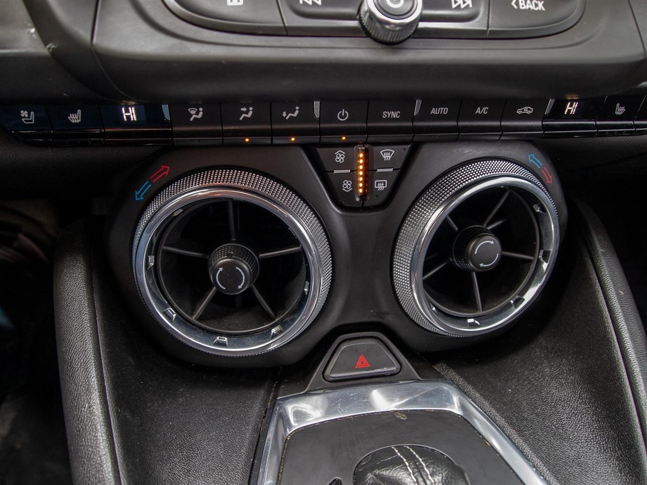 Chevrolet Camaro 2dr Cpe 2LT 2019