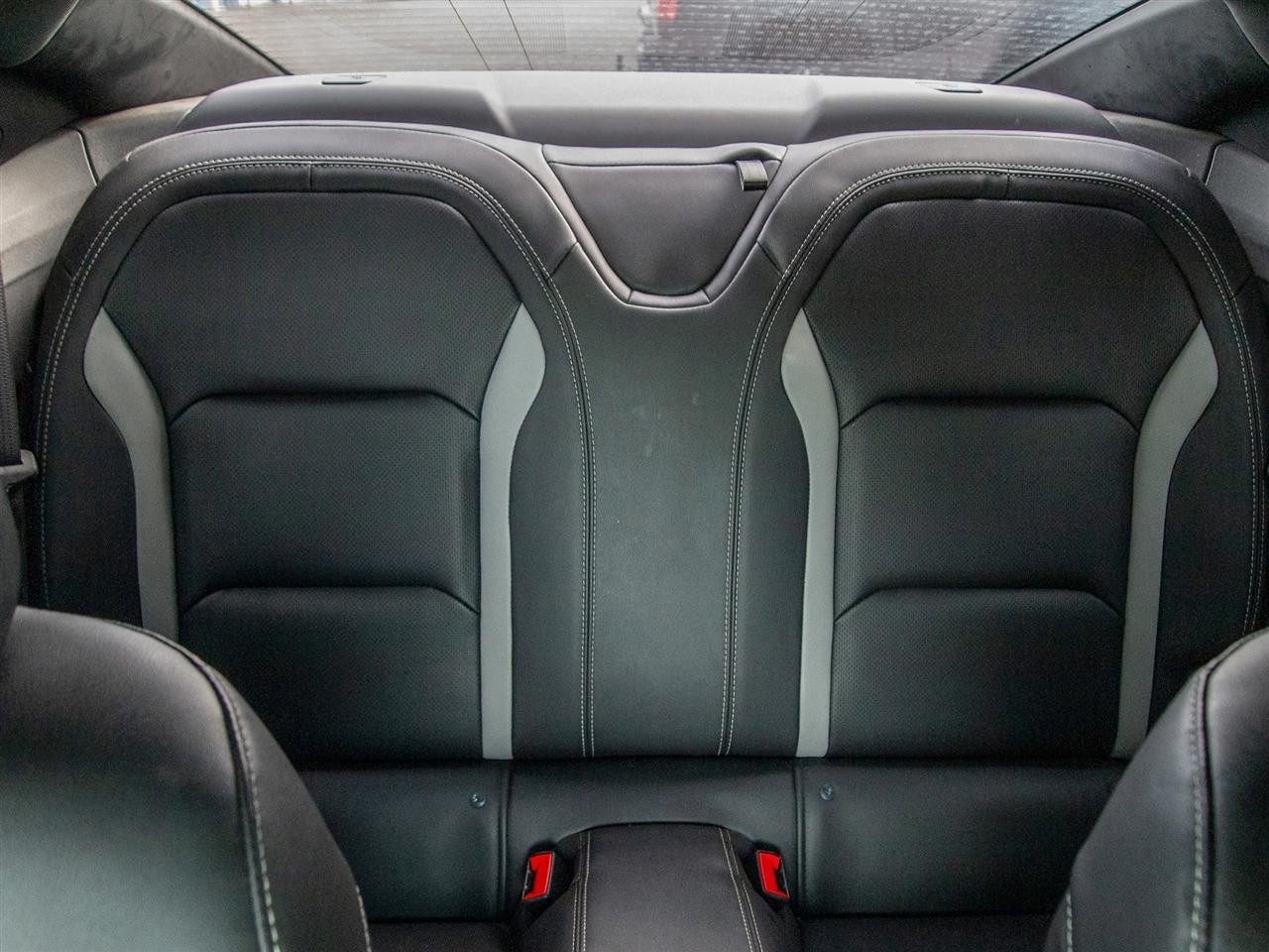 Chevrolet Camaro 2dr Cpe 2LT 2019