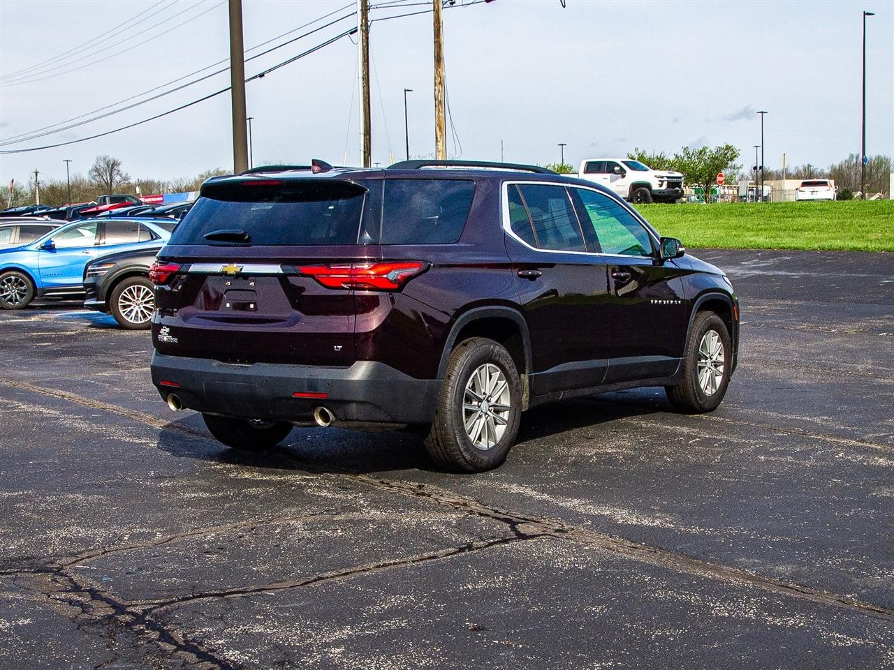 Chevrolet Traverse FWD 4dr LT Cloth w/1LT 2023