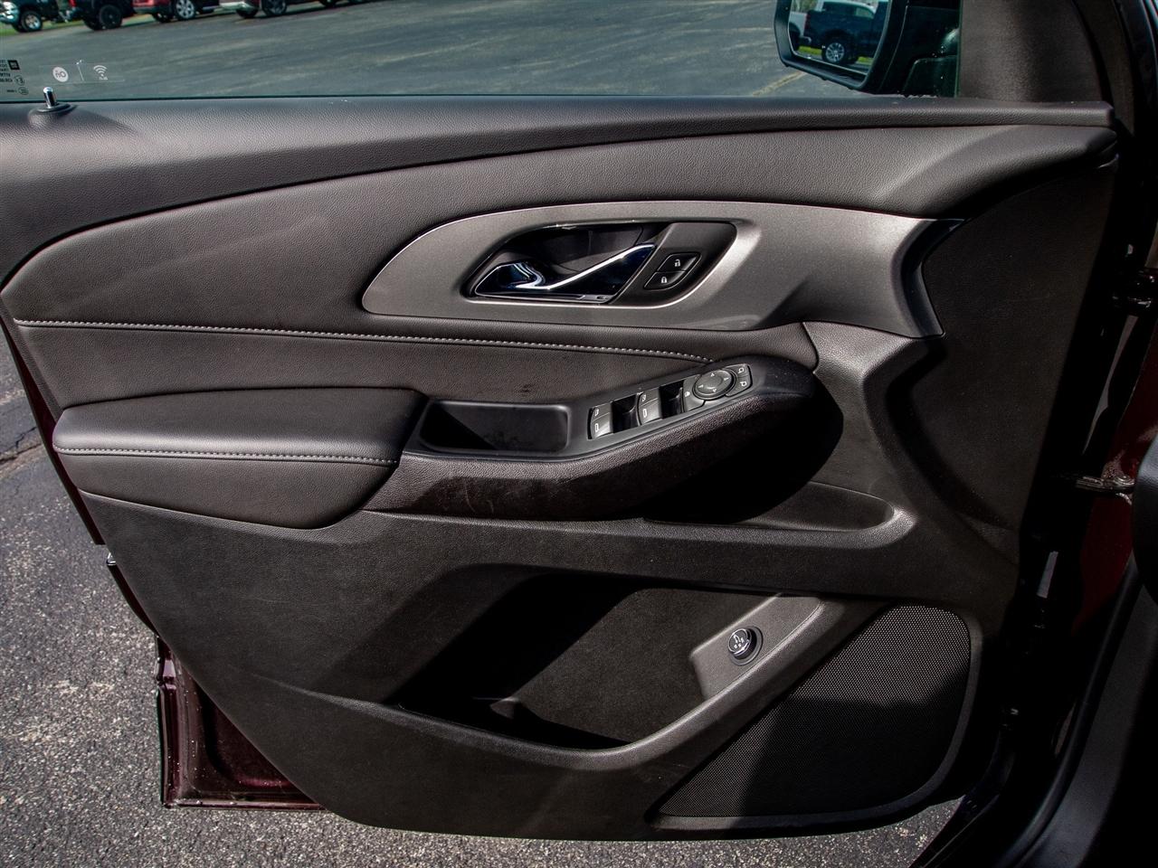 Chevrolet Traverse FWD 4dr LT Cloth w/1LT 2023